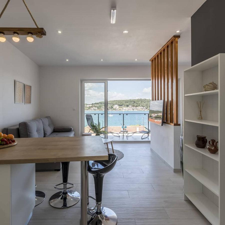 Luxury Apartments Skalinada Near Beaches, Tisno - Dalmatia Exterior photo