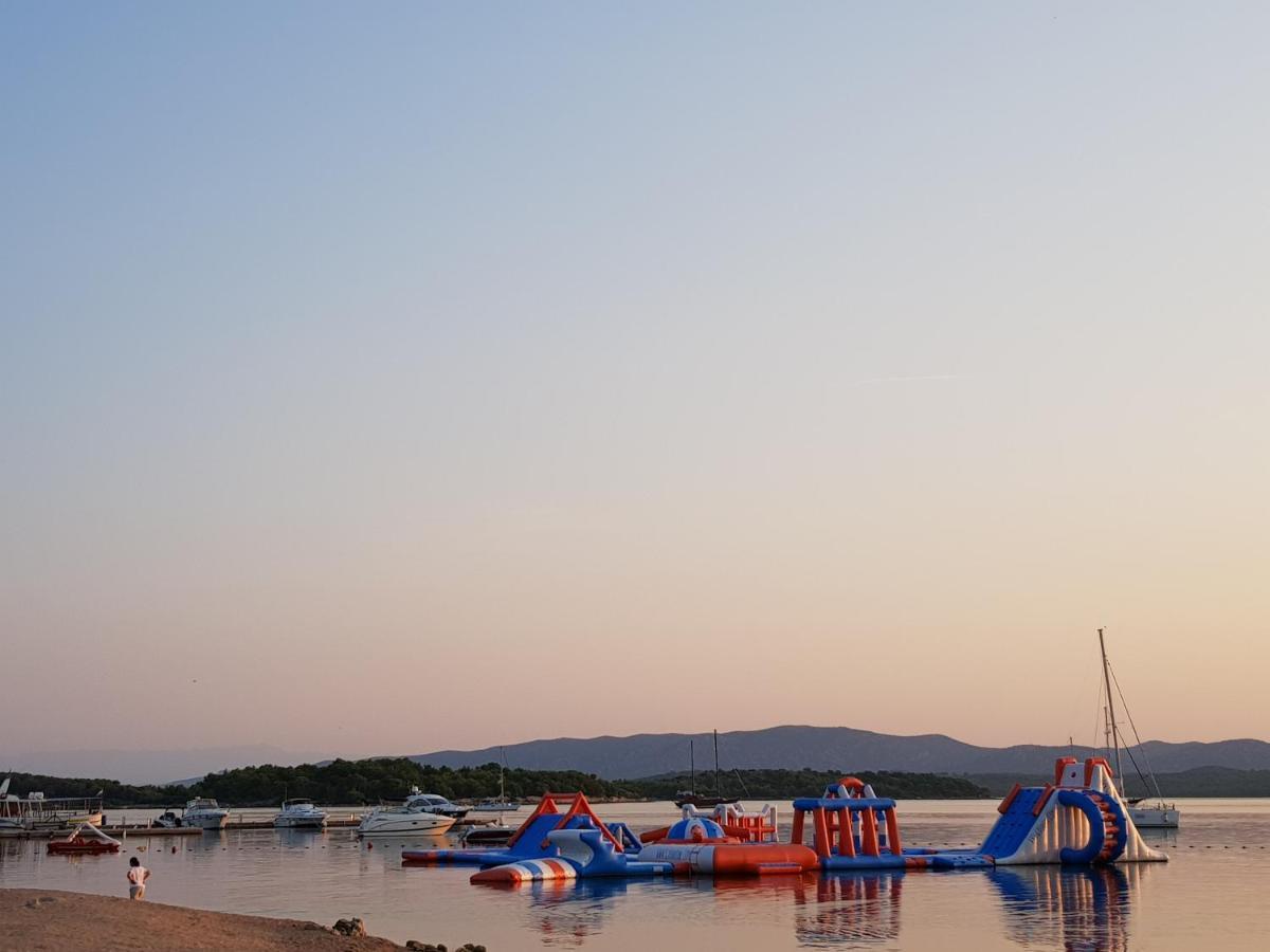 Luxury Apartments Skalinada Near Beaches, Tisno - Dalmatia Exterior photo